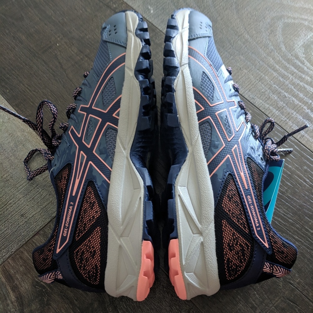 ⚠️ sold ⚠️New Asics